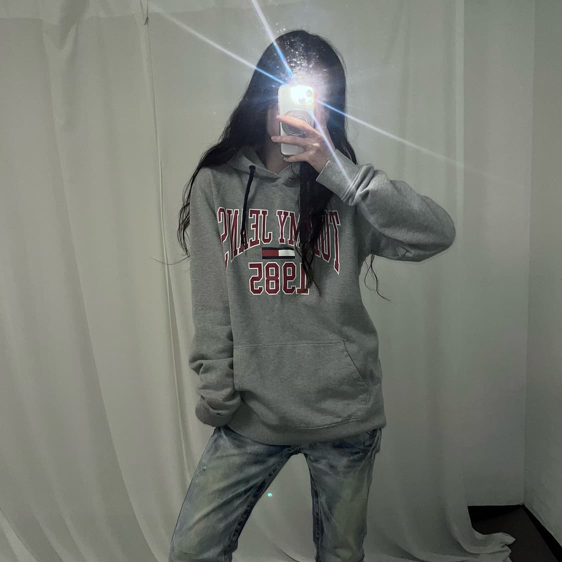 Tommy Hilfiger Gray Hoodie  상품이미지2