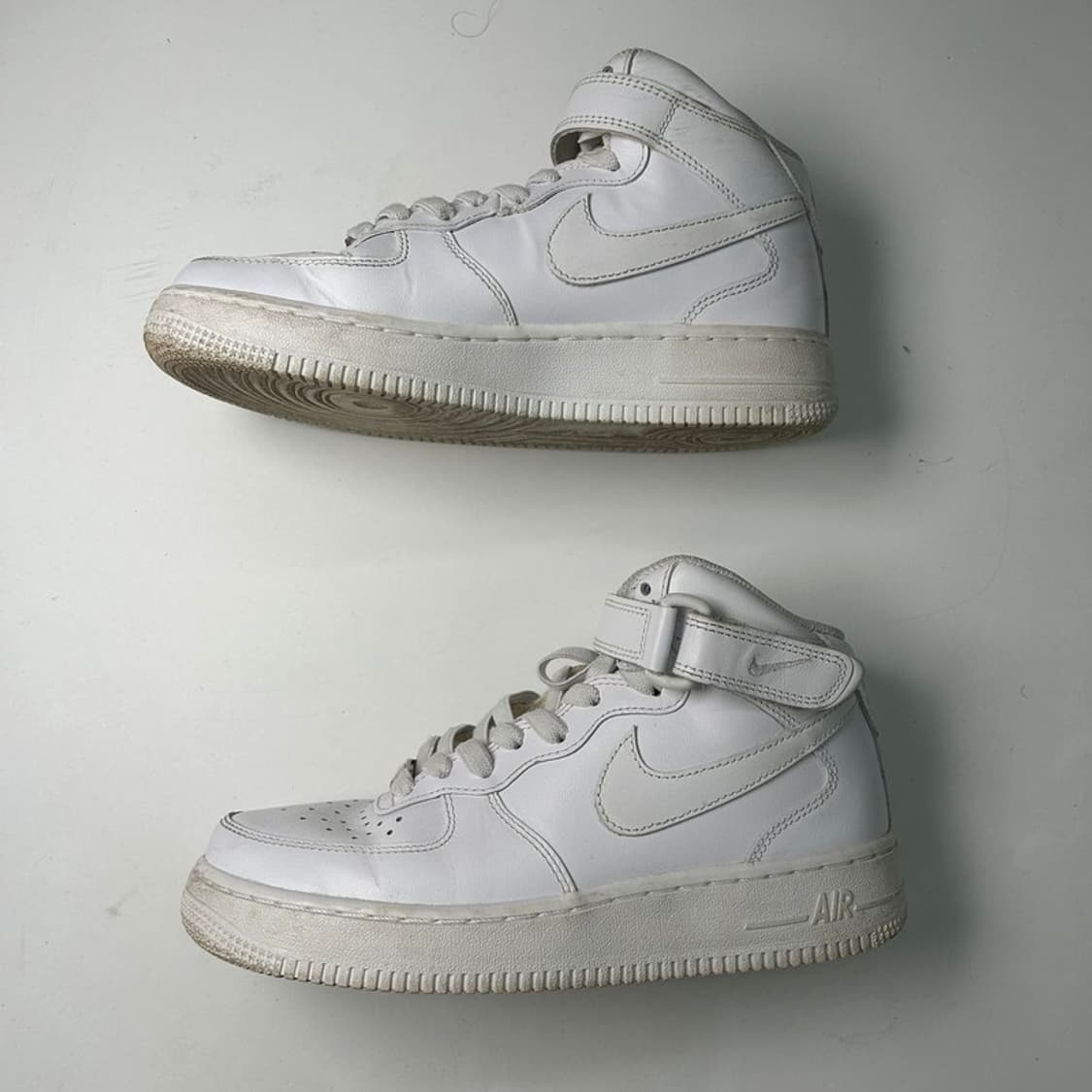 나이키 에어포스 1 미드 07 235 상품이미지2