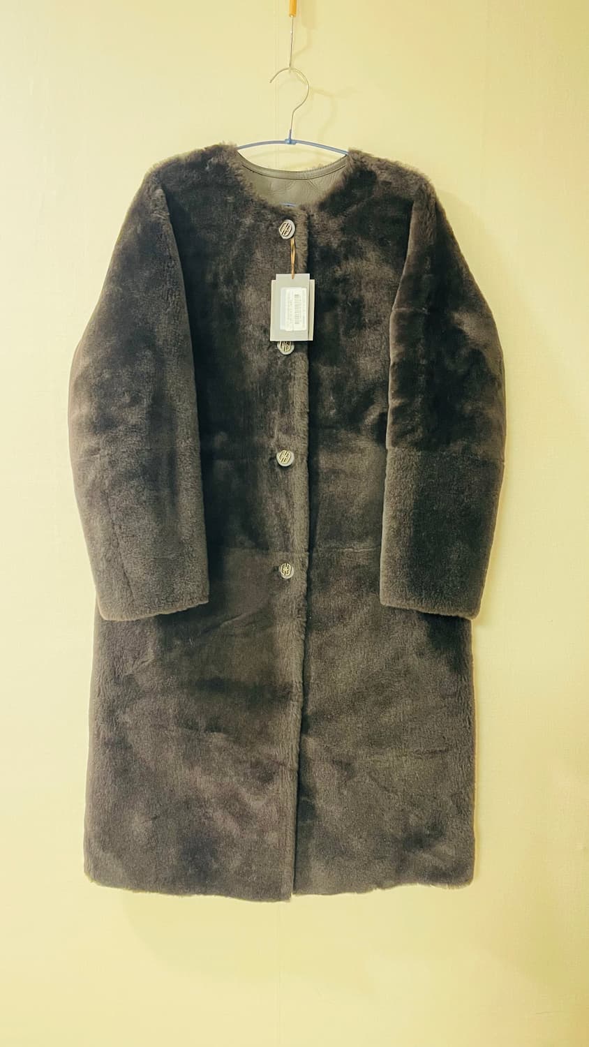 택달린새상품) 데코 천연양모 쉬어드 리버시블 롱 무스탕. 정가 530만원 상품이미지10