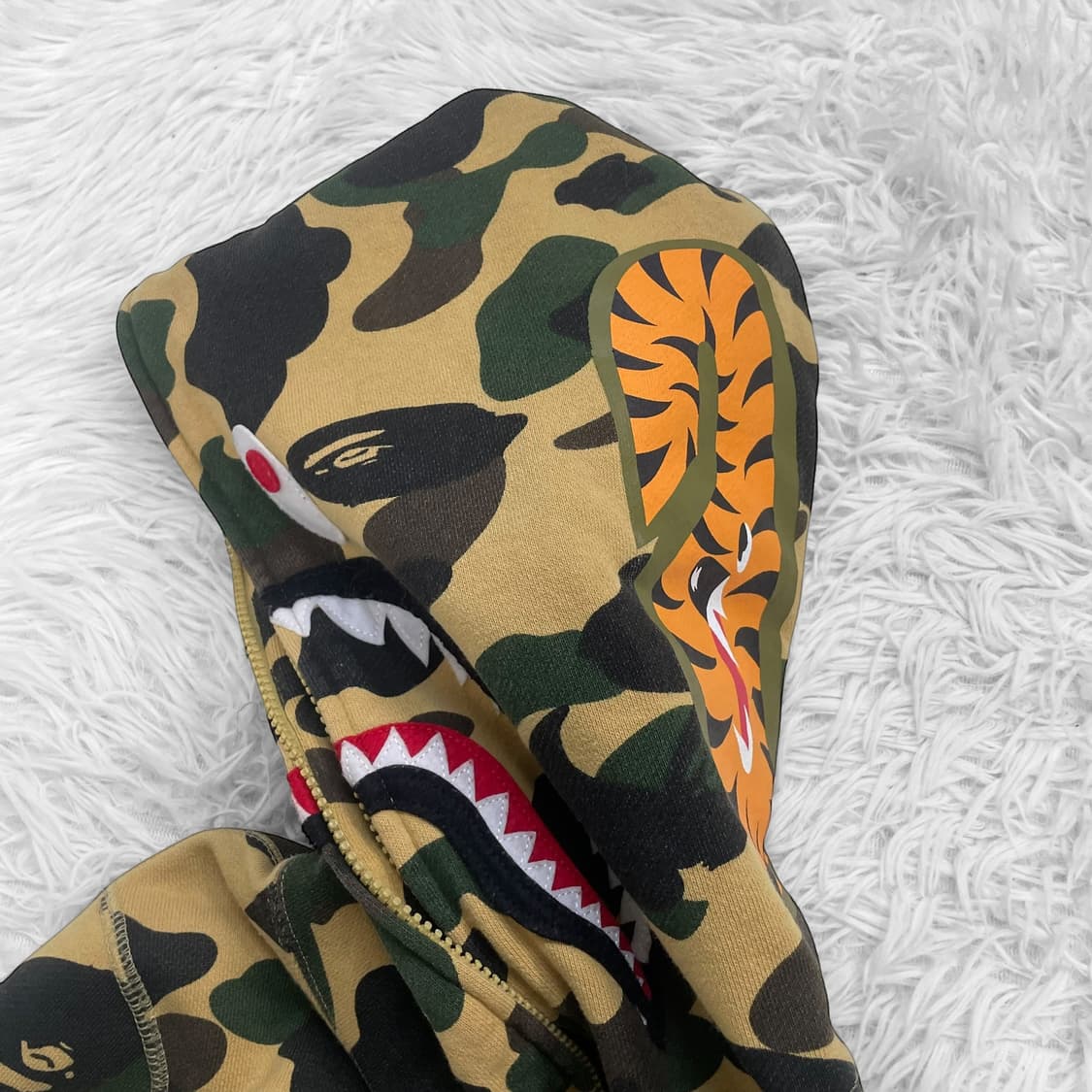 베이프 1st 우먼스 샤크 후드집업 황계 상품이미지5