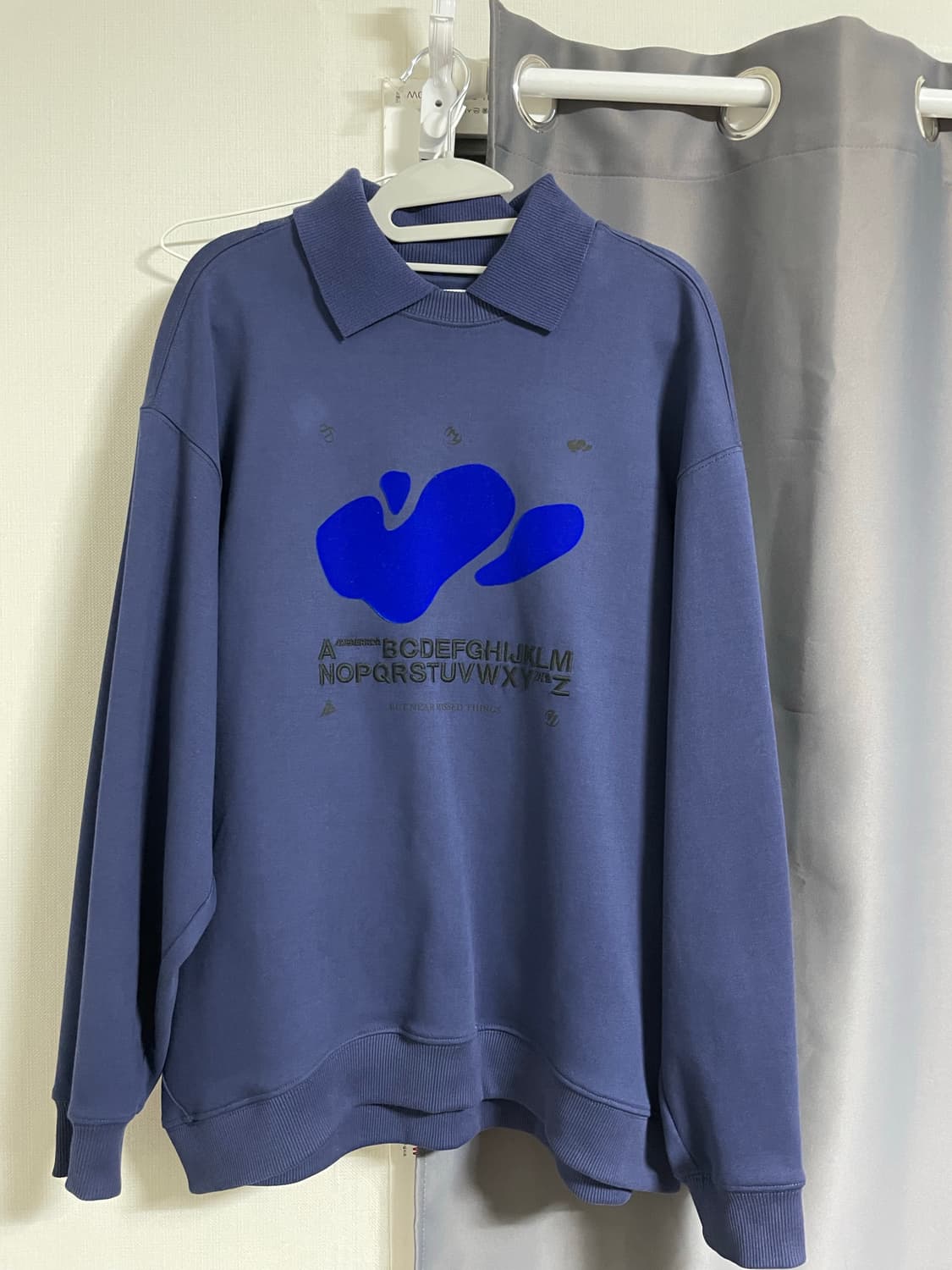 자라 X 아더에러 니트카라 절개패턴 맨투맨 상품이미지1