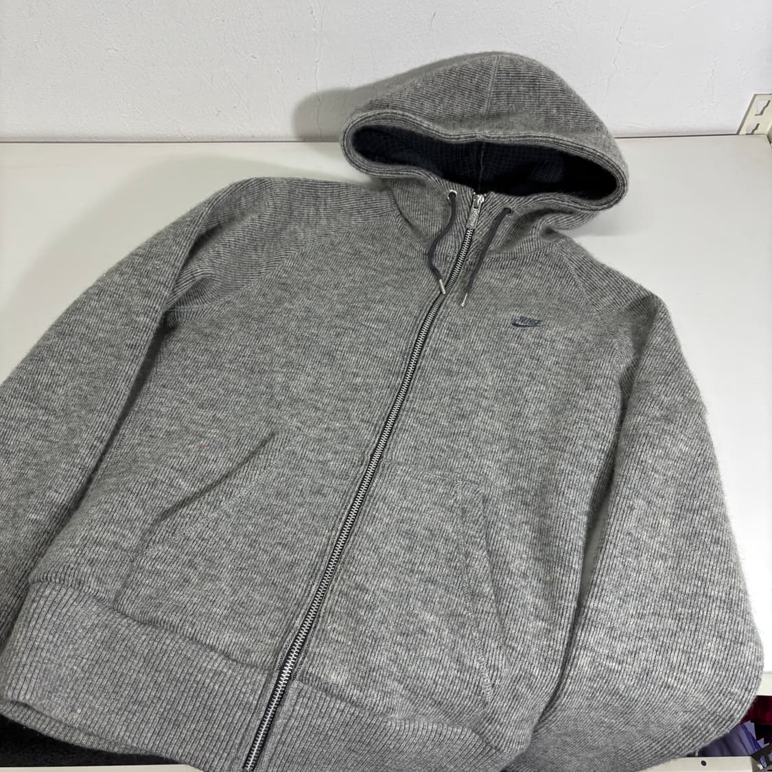 우먼M 나이키 그레이 니트 후드집업 상품이미지2