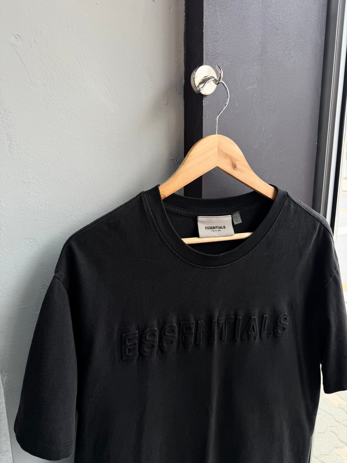 L/ 피어오브갓 에센셜 프론트 로고 반팔 상품이미지3