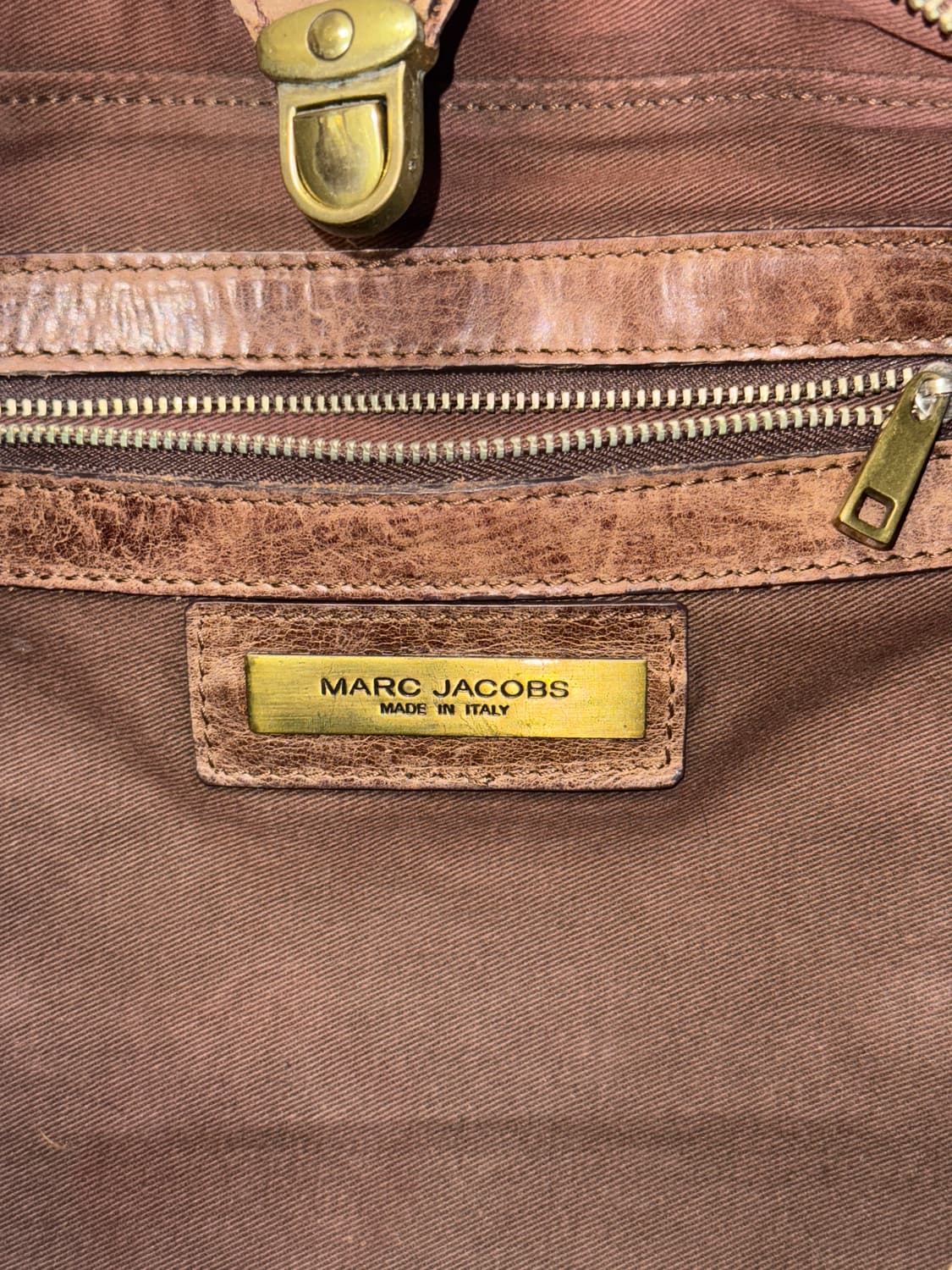 Marc Jacobs aging brown buckled tote bag 상품이미지6