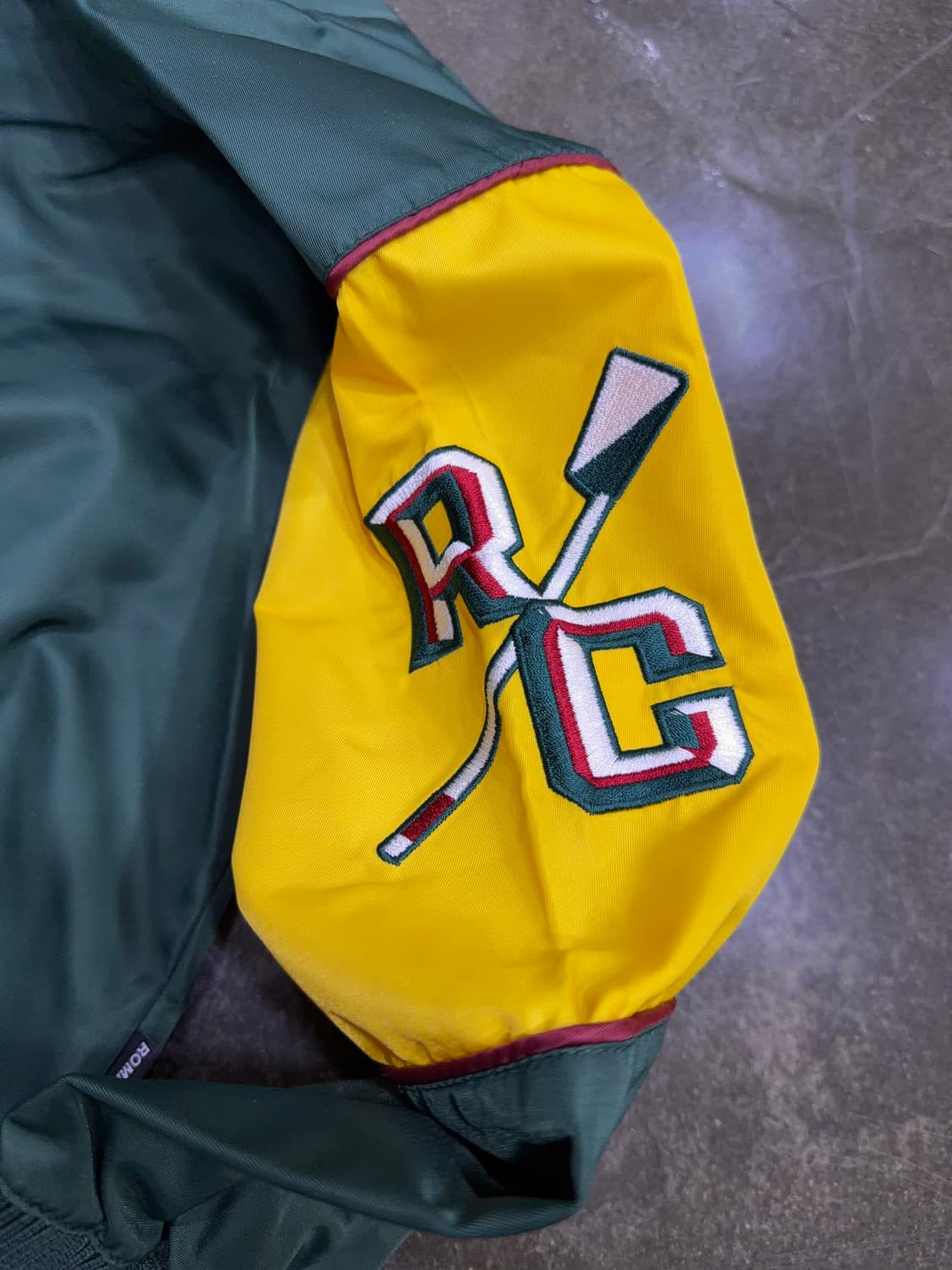 로맨틱크라운 RC 배색 나일론 웜업 티셔츠 L 상품이미지7