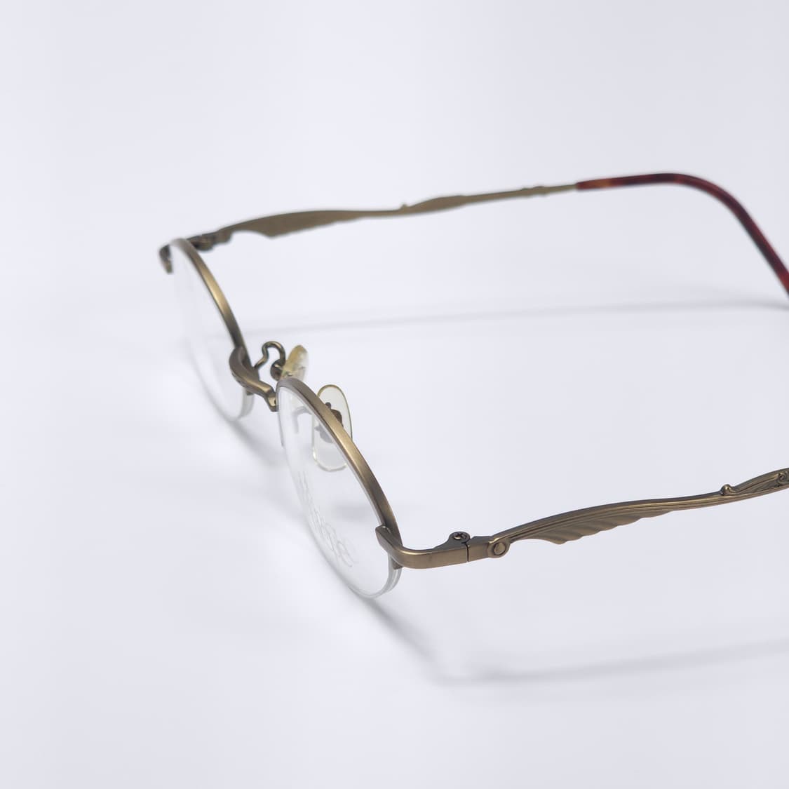 24K 도금 90년도 이태리 디자인 긱시크 오벌형 빈티지 반무테 안경 상품이미지4