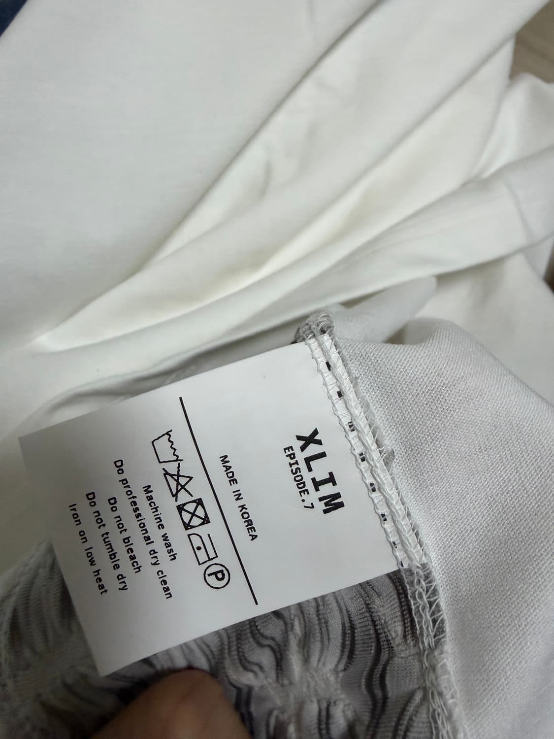 XLIM 엑슬림 EP.7 Synopsis 01 T-Shirt White 상품이미지5