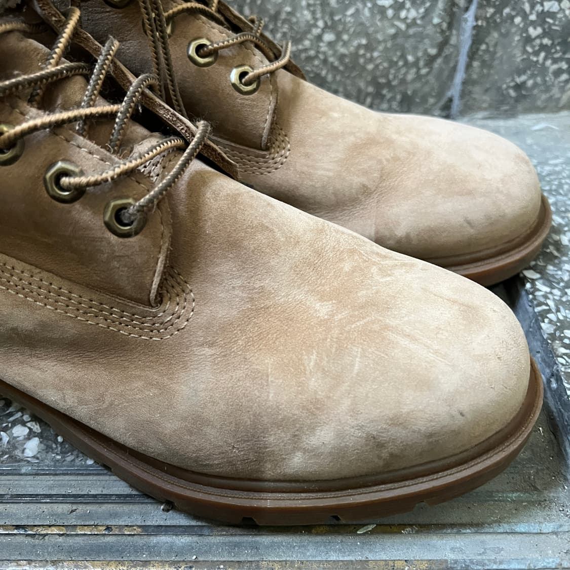 팀버랜드 클래식 6인치 워터프루프 애쉬 브라운 부츠 상품이미지5