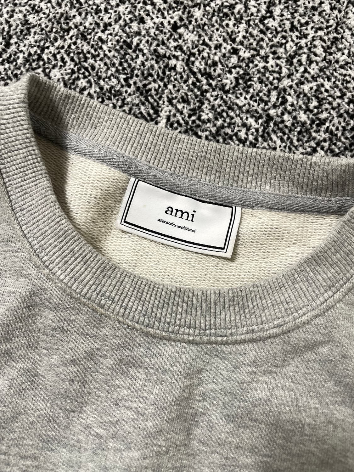 빈티지9. 아미 AMI 시그니처 빅 하트로고 스웻셔츠 맨투맨 그레이 상품이미지3