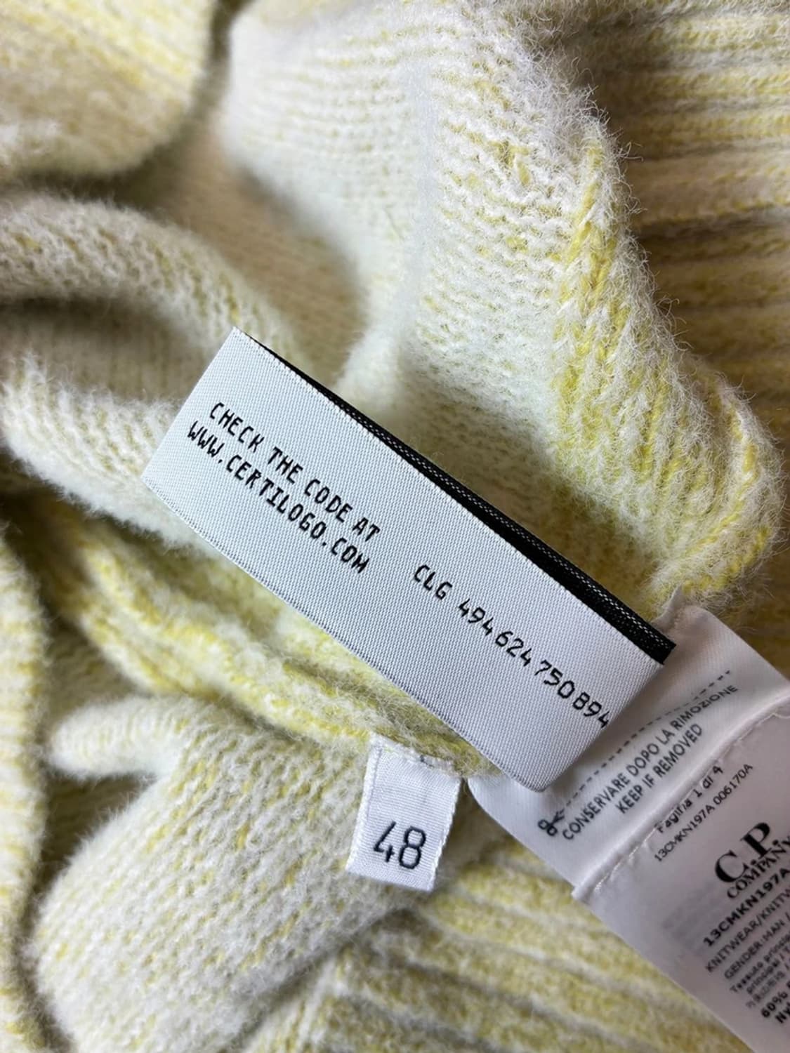 CP컴퍼니 램스울 아플리케 플리스 렌즈 스웨터 PN8446 상품이미지9