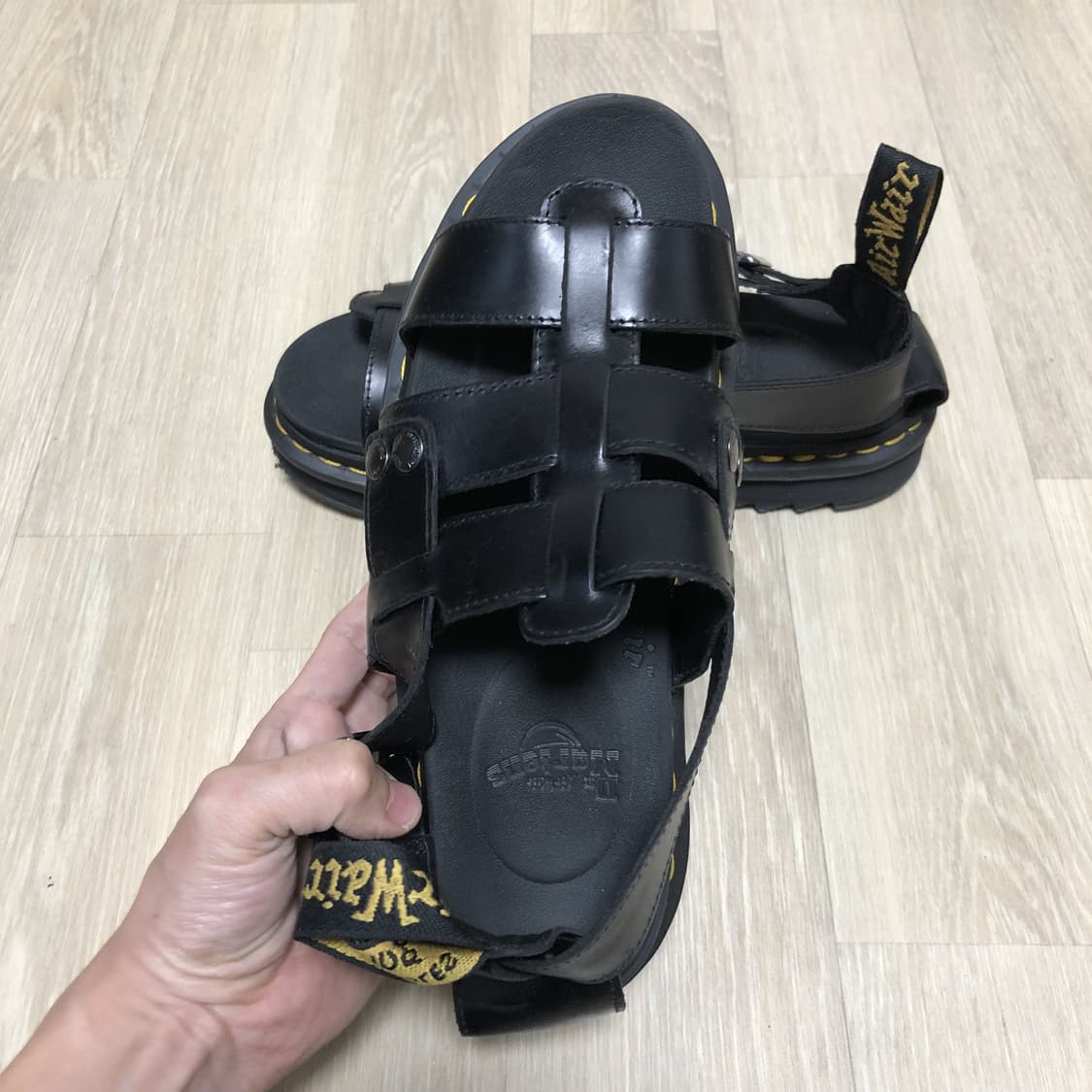 (260) 닥터마틴 Dr.martens 테리 TERRY 스트랩 샌들 상품이미지4