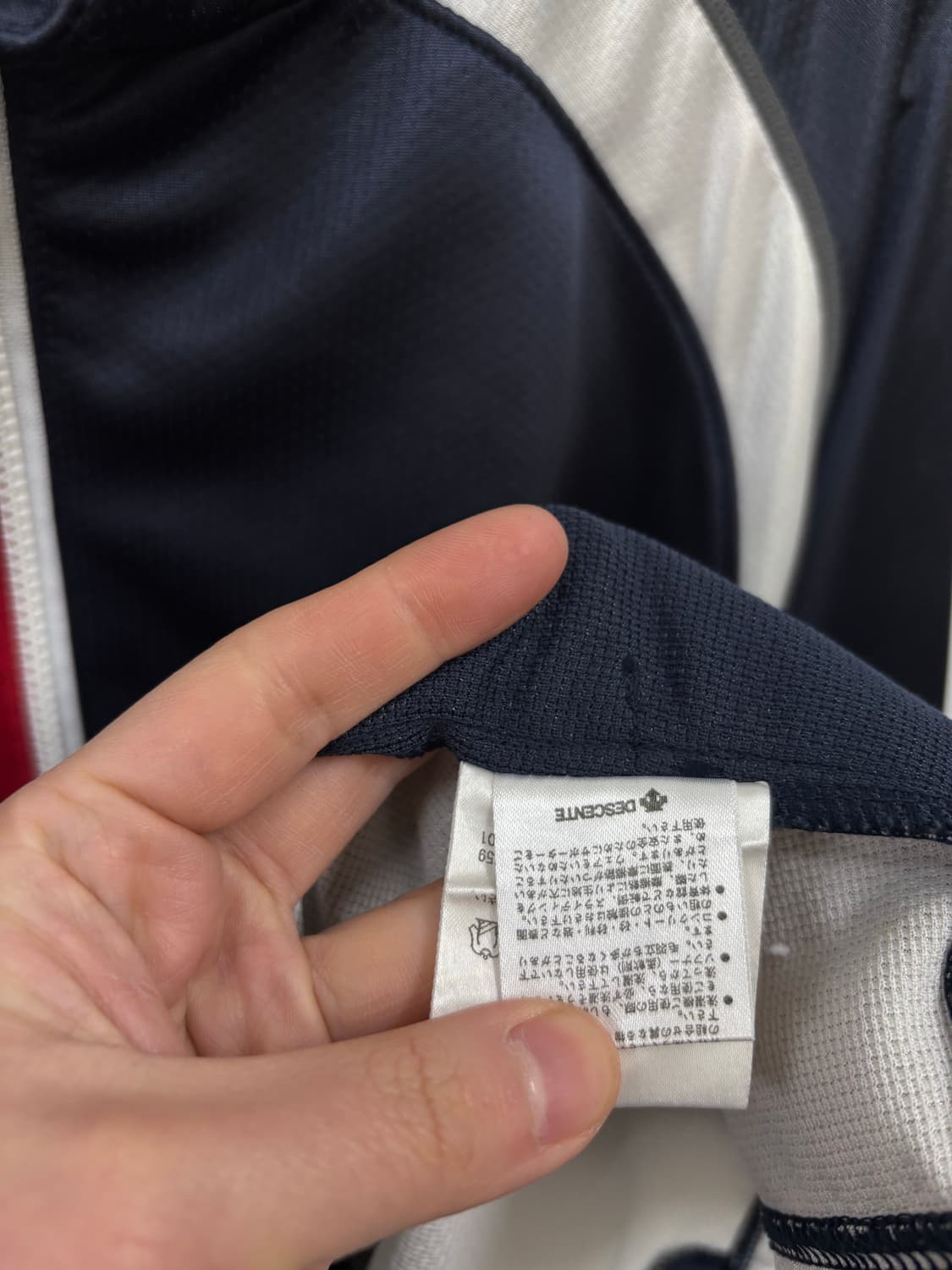 데상트 재팬 트랙탑 상품이미지5