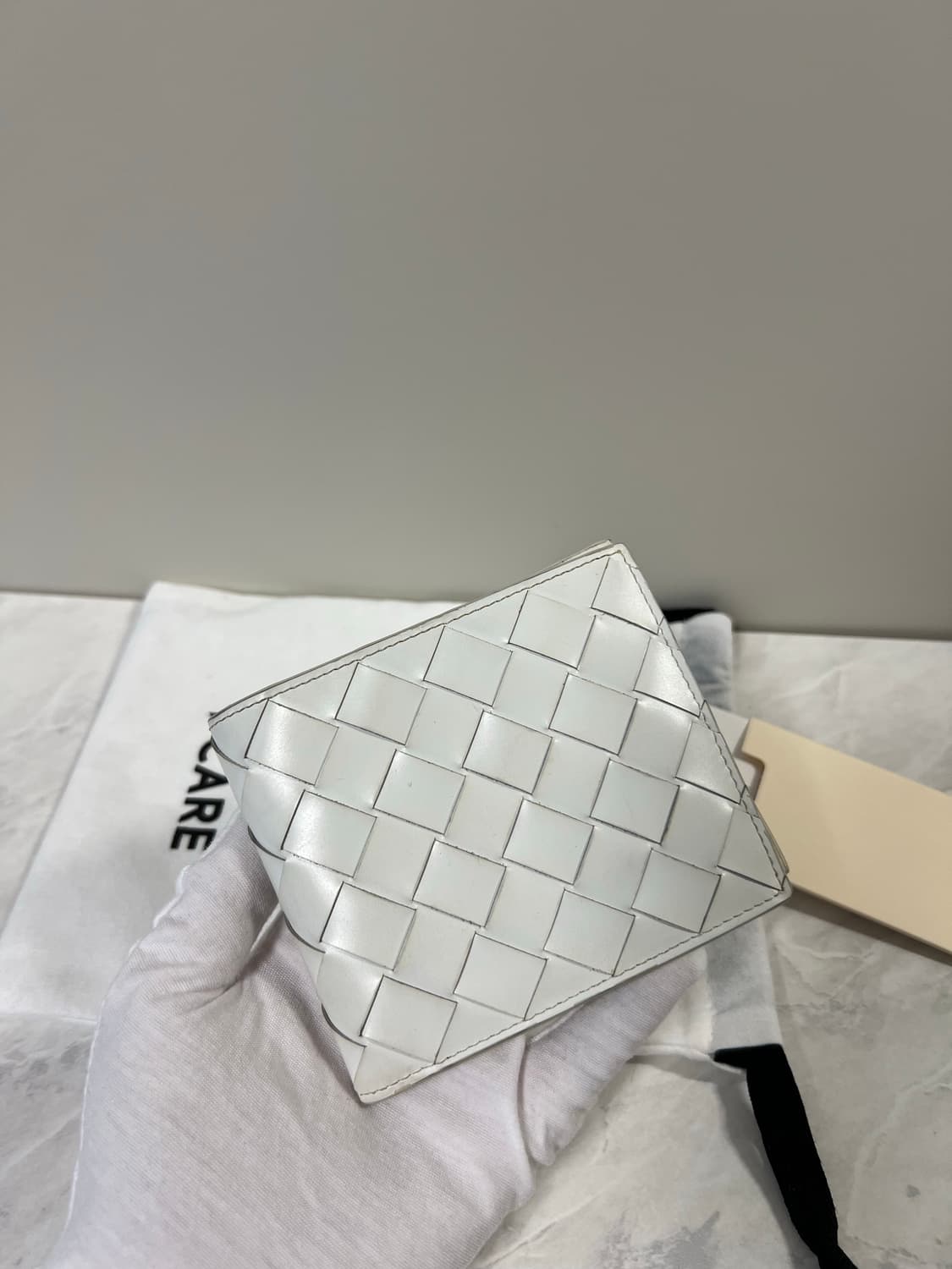 보테가베네타 인트레치아토 반지갑 상품이미지1