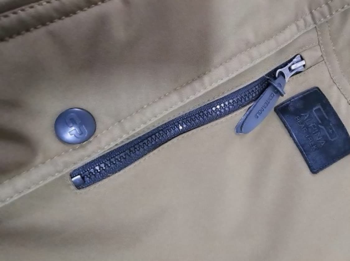 알피나 베어트랙 천연여우털  거위솜털90% 카키색 패딩 90 상품이미지10