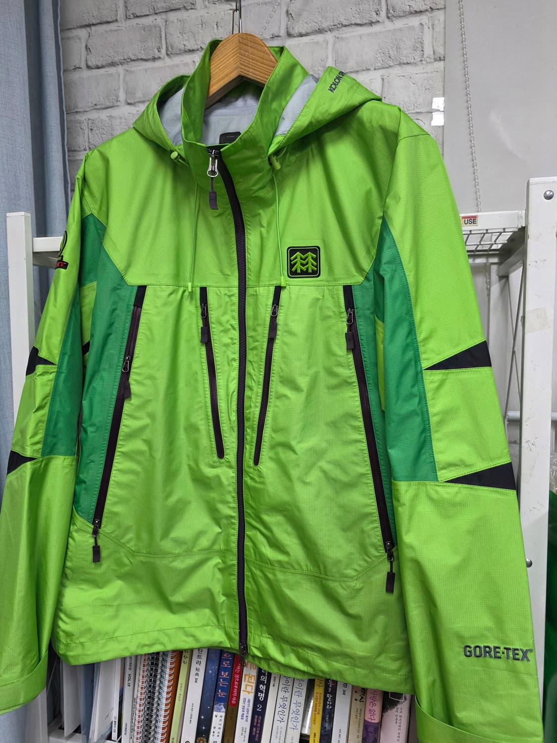 코오롱스포츠 남성 바람막이 등산복 105 후드 고어텍스 MM96 상품이미지2