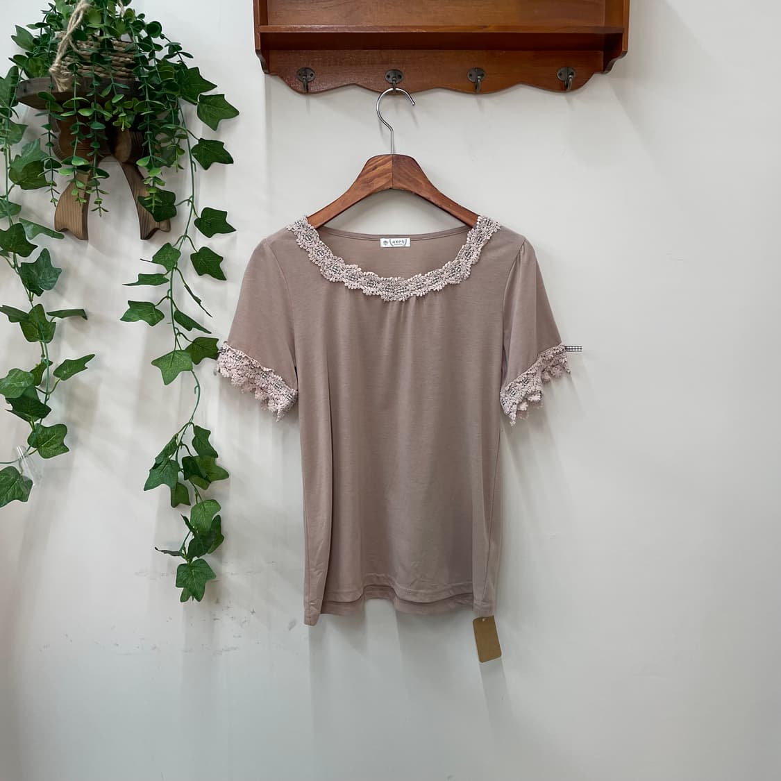 여리 페어리 히메갸루 axes femme 핑크베이지 크로쉐 레이스 탑 상품이미지1