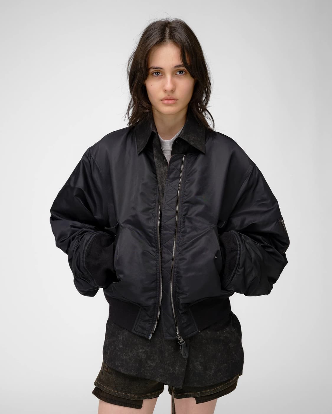 로딩룸 vera bomber jacket 상품이미지2