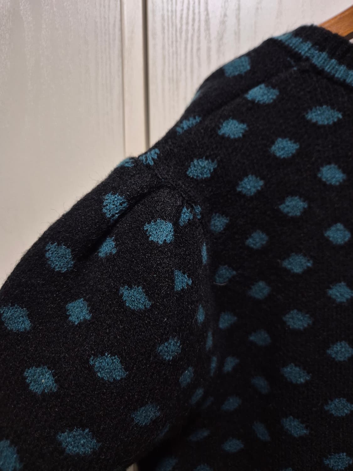 NAIN 블랙 도트 가디건 상품이미지7