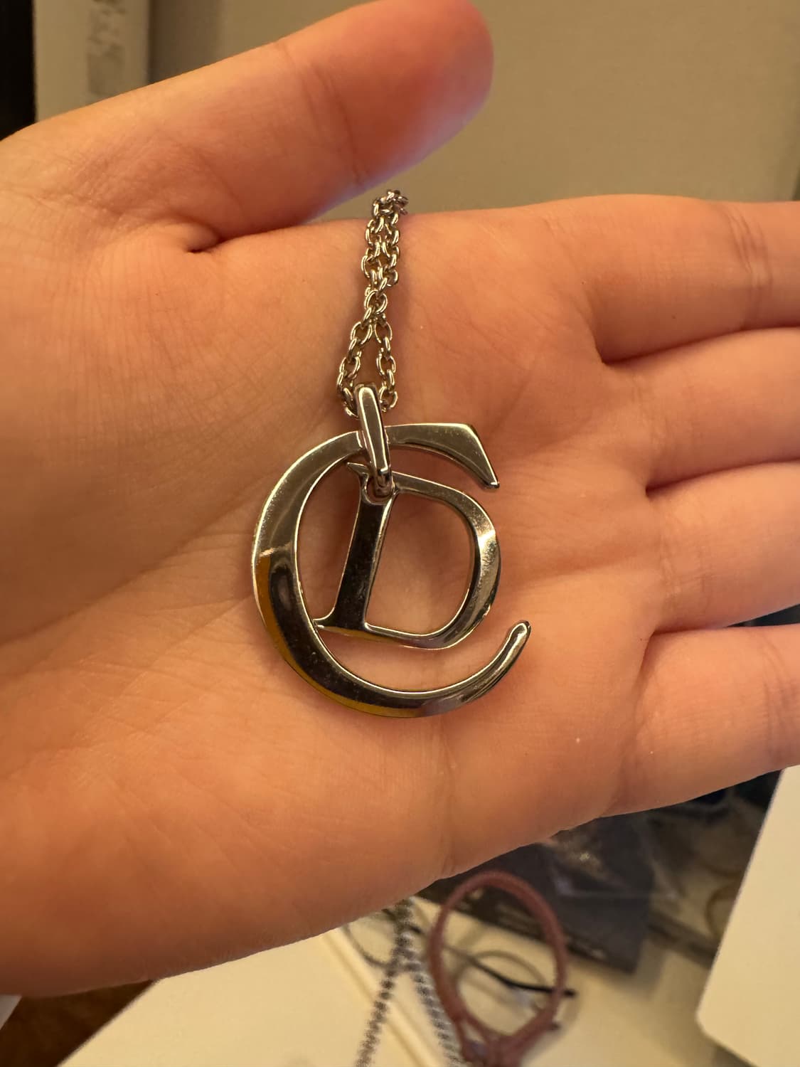 디올 CD 달 목걸이 (정품) 상품이미지1