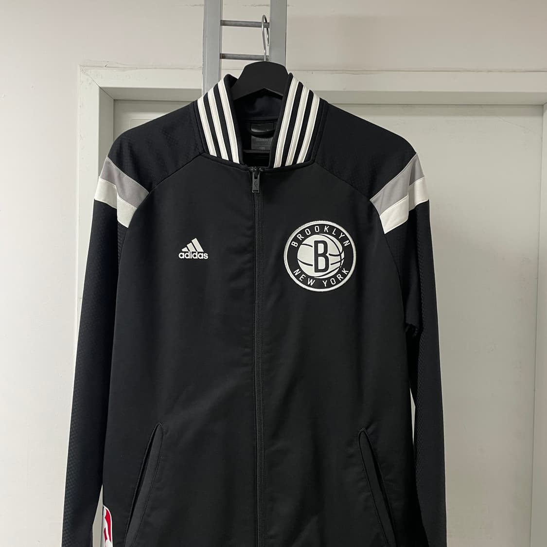 아디다스 NBA 브루클린 트랙탑 져지 105 상품이미지2