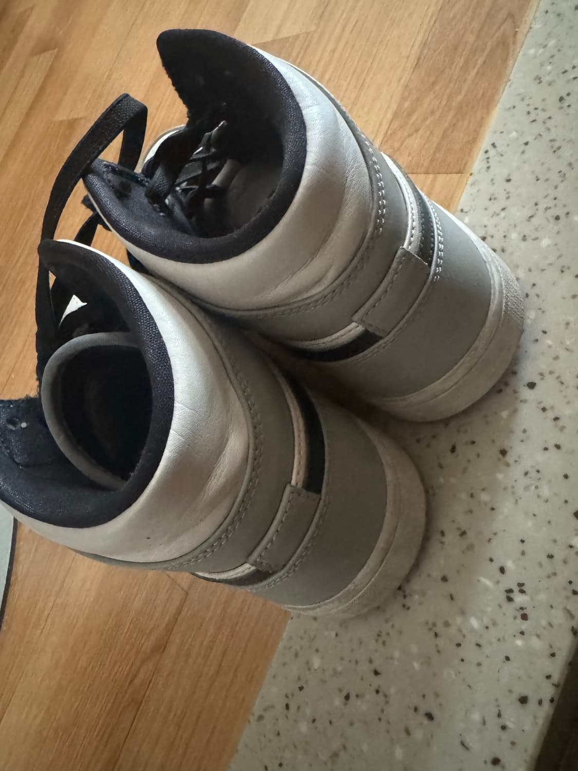 조던1 Mid Light Smoke Grey 상품이미지2