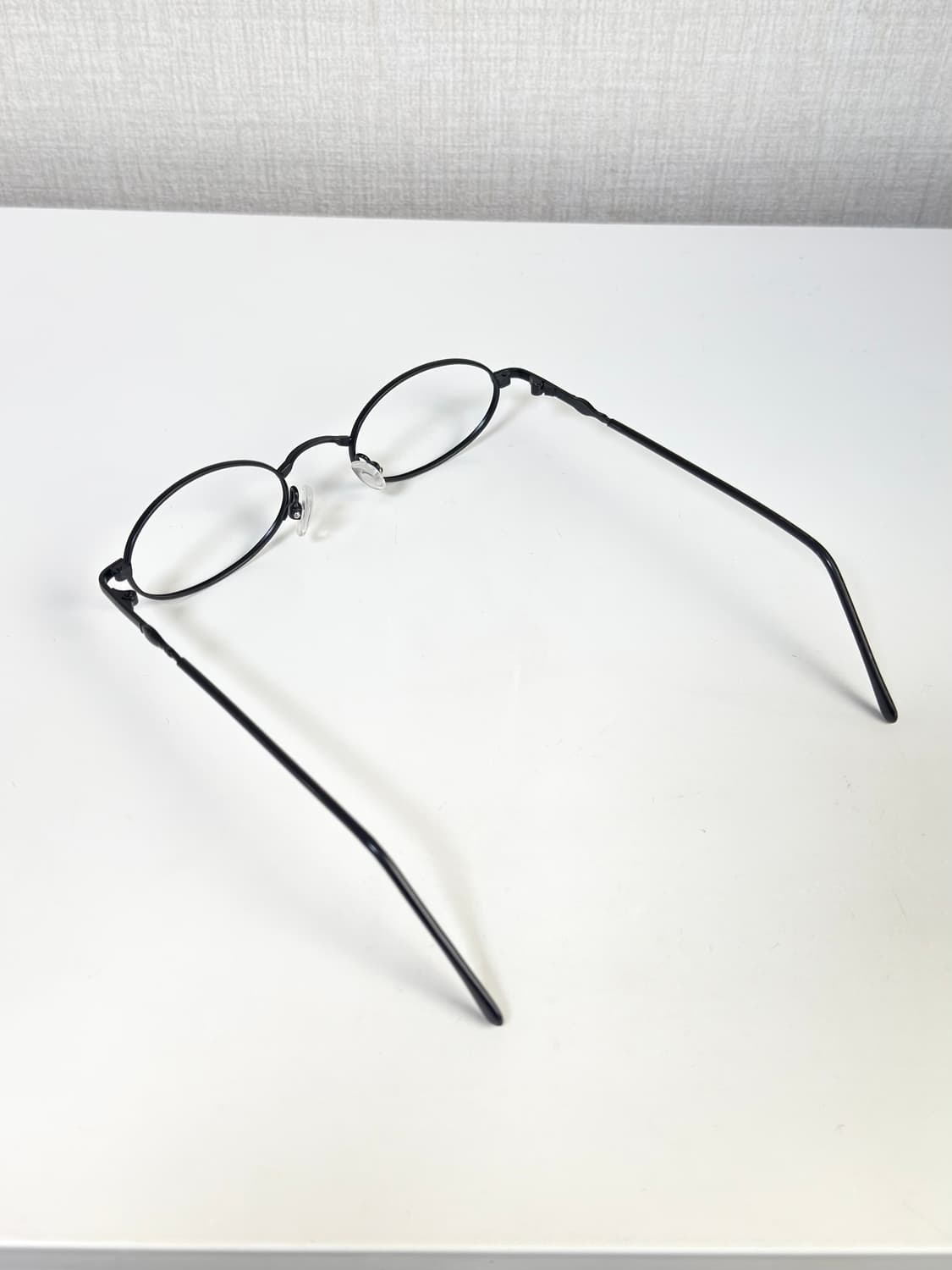 블랙 오발 무광 안경테 상품이미지2