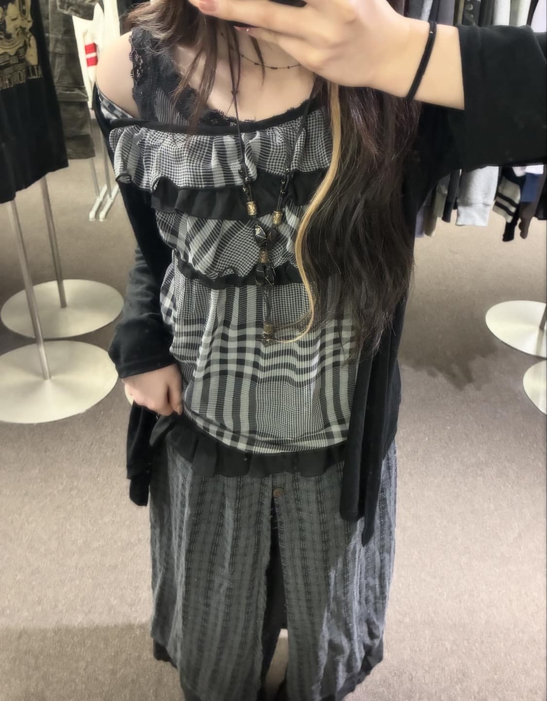 Monochrome Grunge ♟️🫐 상품이미지3