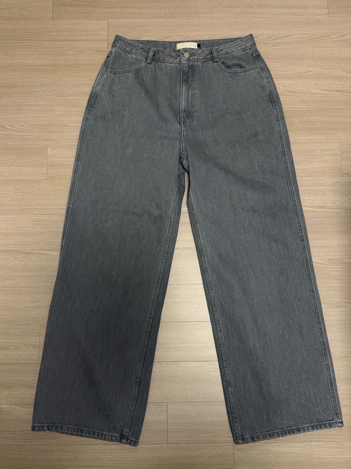 아모멘토 맨즈 세미 와이드 부츠 컷 L 다크그레이 상품이미지1