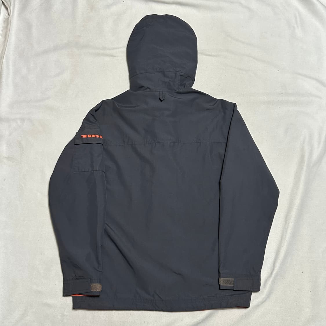 90 노스페이스 암포켓 챠콜 후드 바람막이  상품이미지3