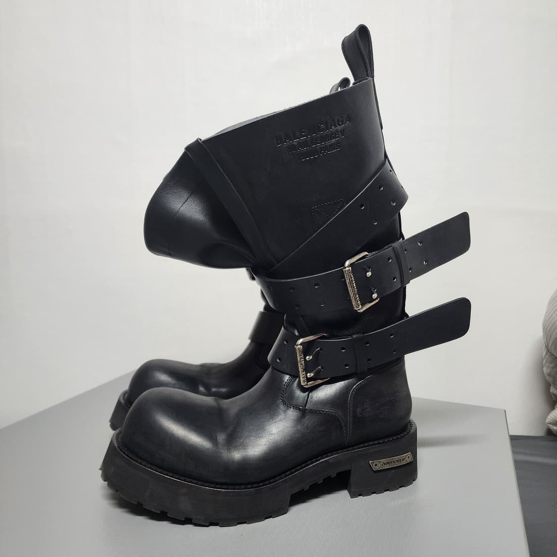 [교환] 발렌시아가 베놈 하이 부츠 43 > 44 사이즈 교환 하실 분 상품이미지1