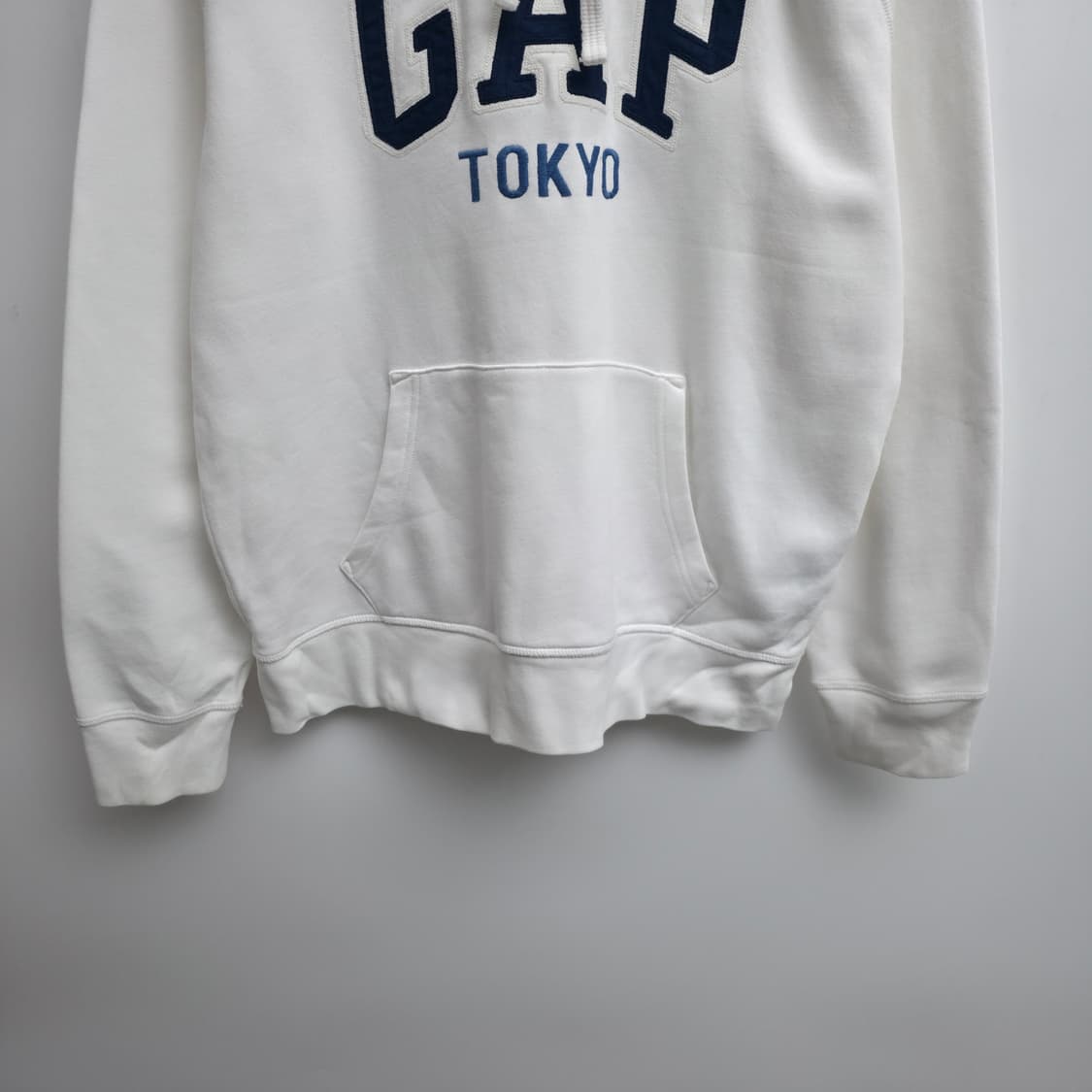 [L] GAP 갭 TOKYO 화이트 후드티 상품이미지3