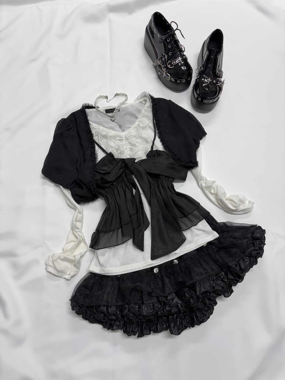 공겜여주 블랙 앤 화이트 로맨틱고스 3pcs 세트🖤 상품이미지6