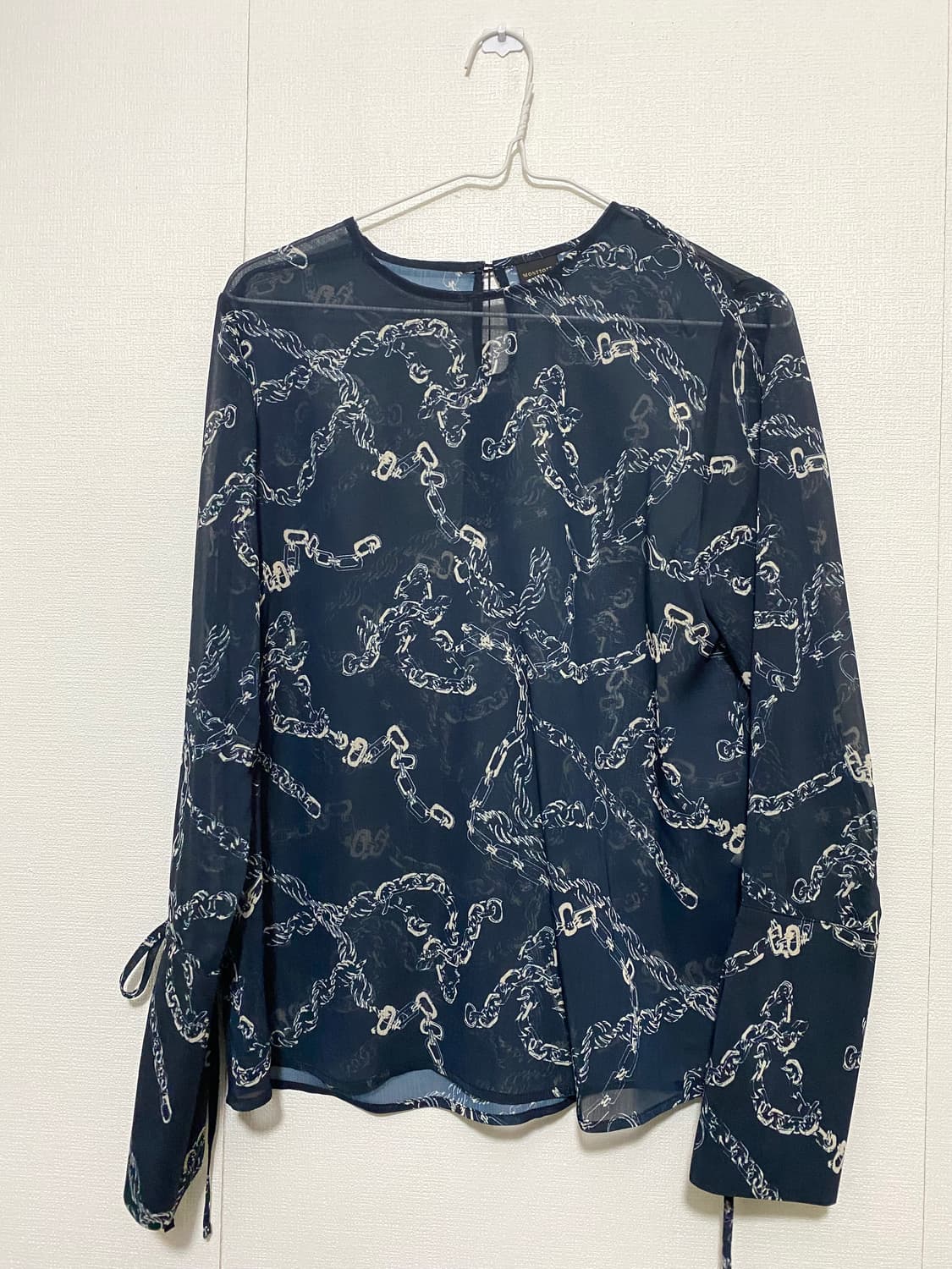 몽또또 쉬폰 커프스 네이비 블라우스 새제품 상품이미지3