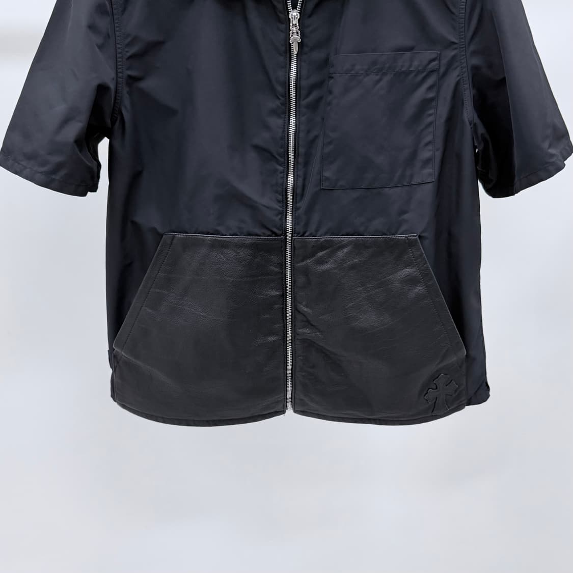 [S+급/M] 크롬하츠 나일론 레더패치 집업 반팔 셔츠 블랙 상품이미지3