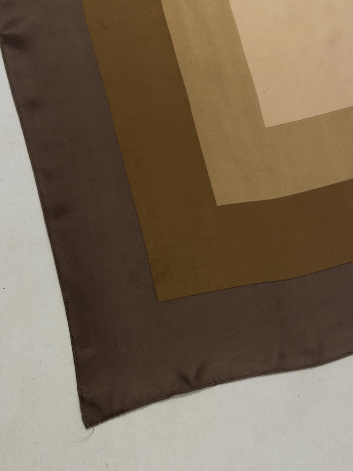 입생로랑 스카프 상품이미지5