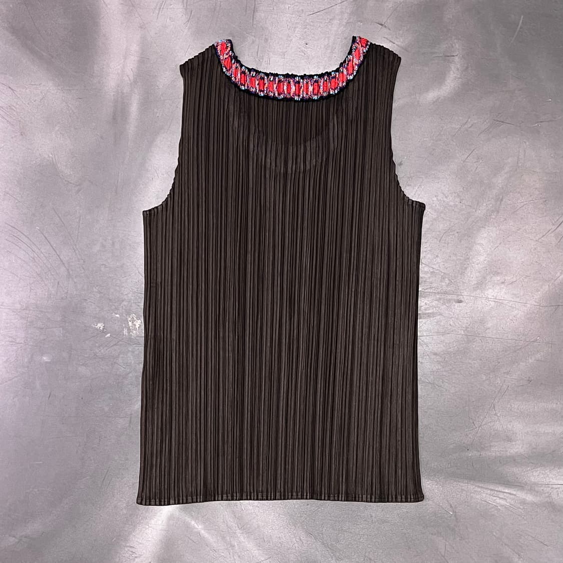  플리츠플리즈 플라워 넥 베스트 y14555 상품이미지2