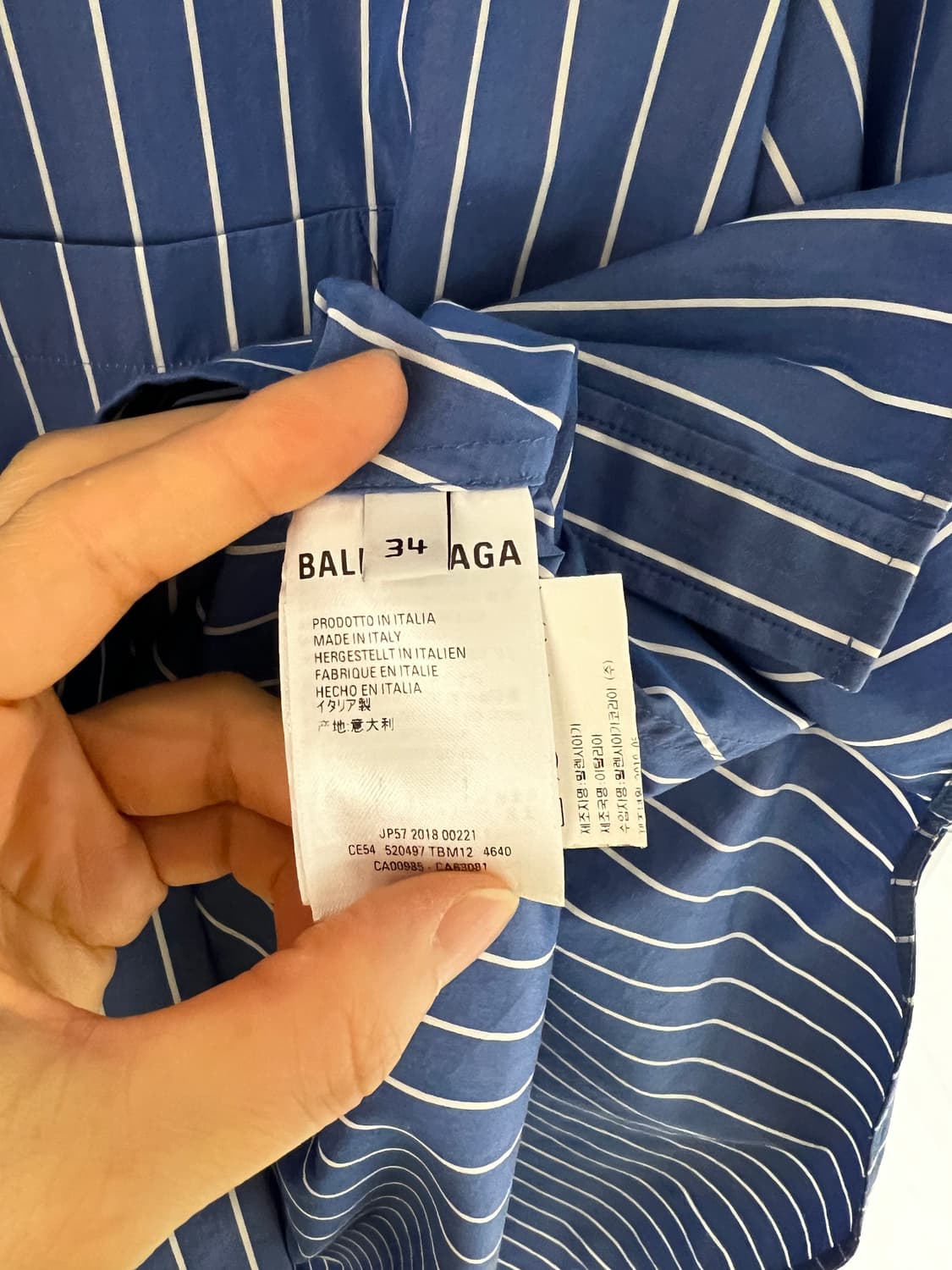 발렌시아가 백로고 셔츠 상품이미지3