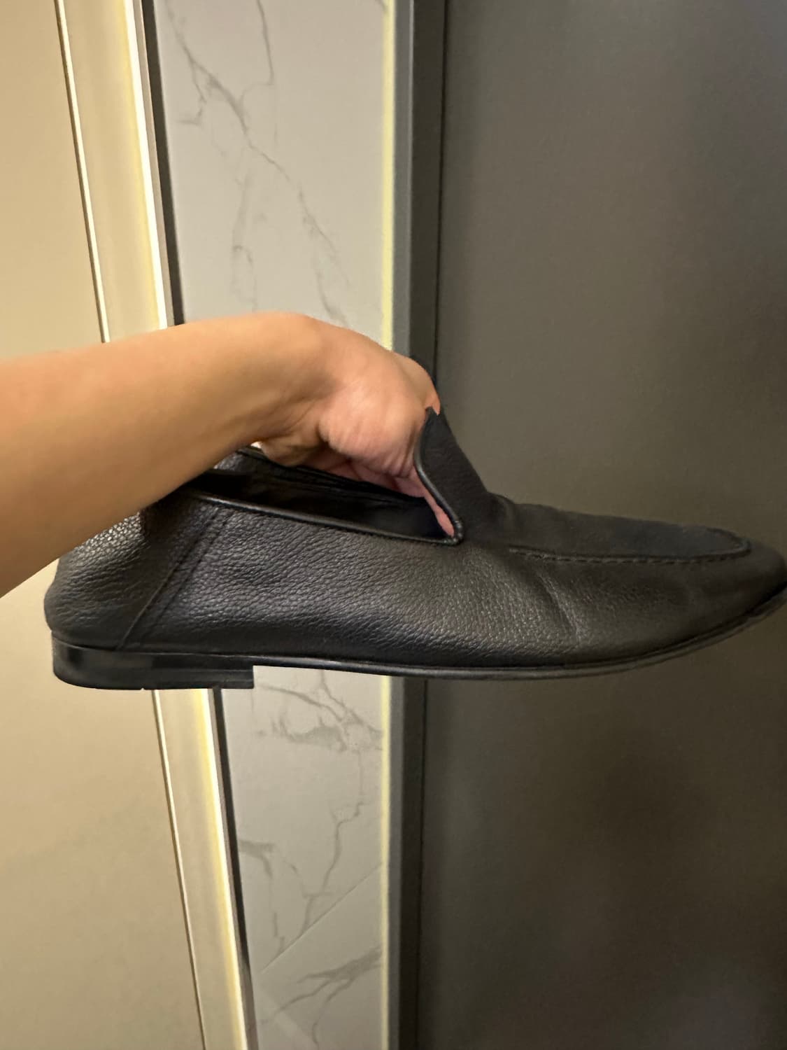 자라 레더 로퍼 더로우 프라다맛 상품이미지1