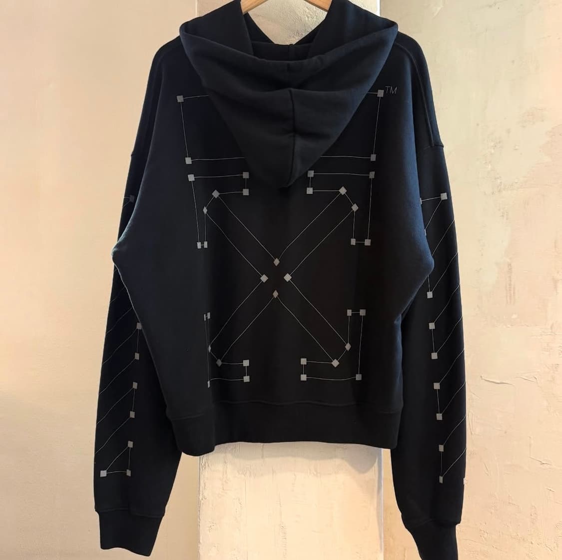 20fw 오프화이트 애로우 후드 상품이미지3