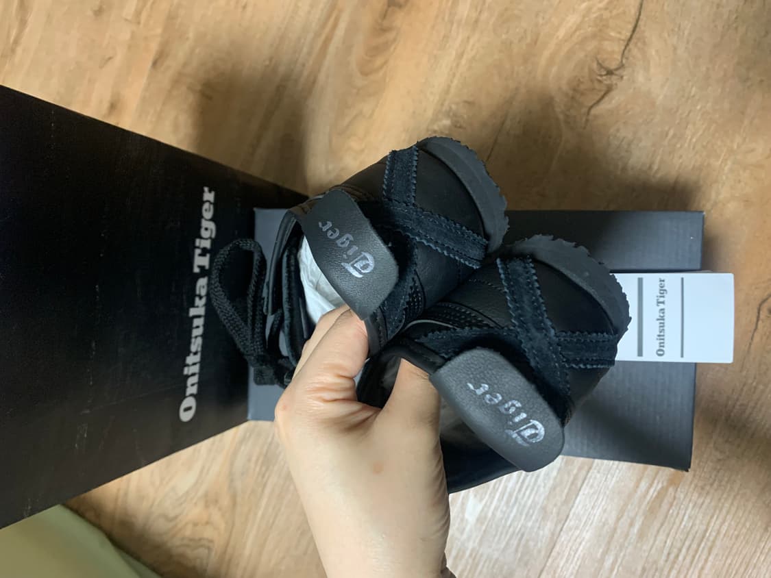 오니츠카 타이거 멕시코66 올블랙 230 상품이미지2