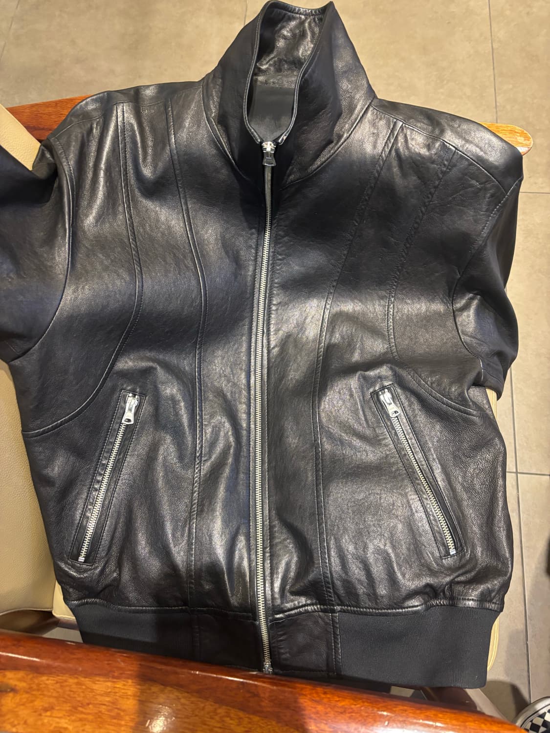 홀리선 23ss 레더자켓 상품이미지1