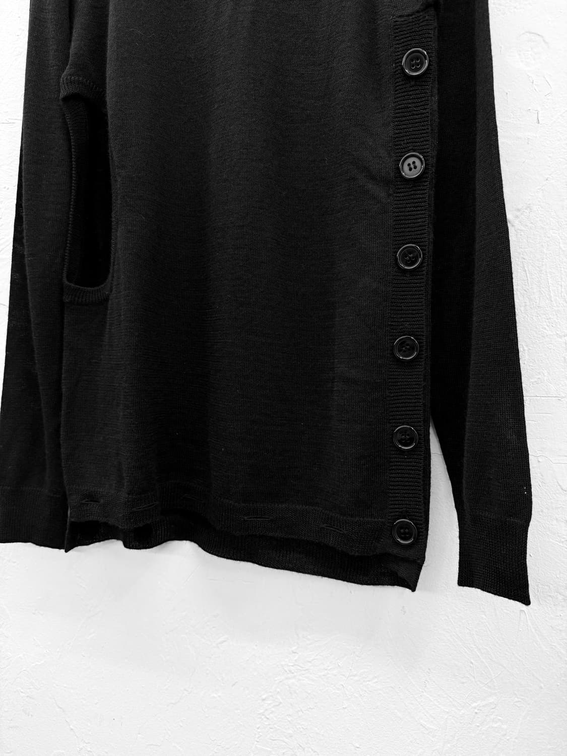 peace now 버튼 홀 니트 상품이미지3