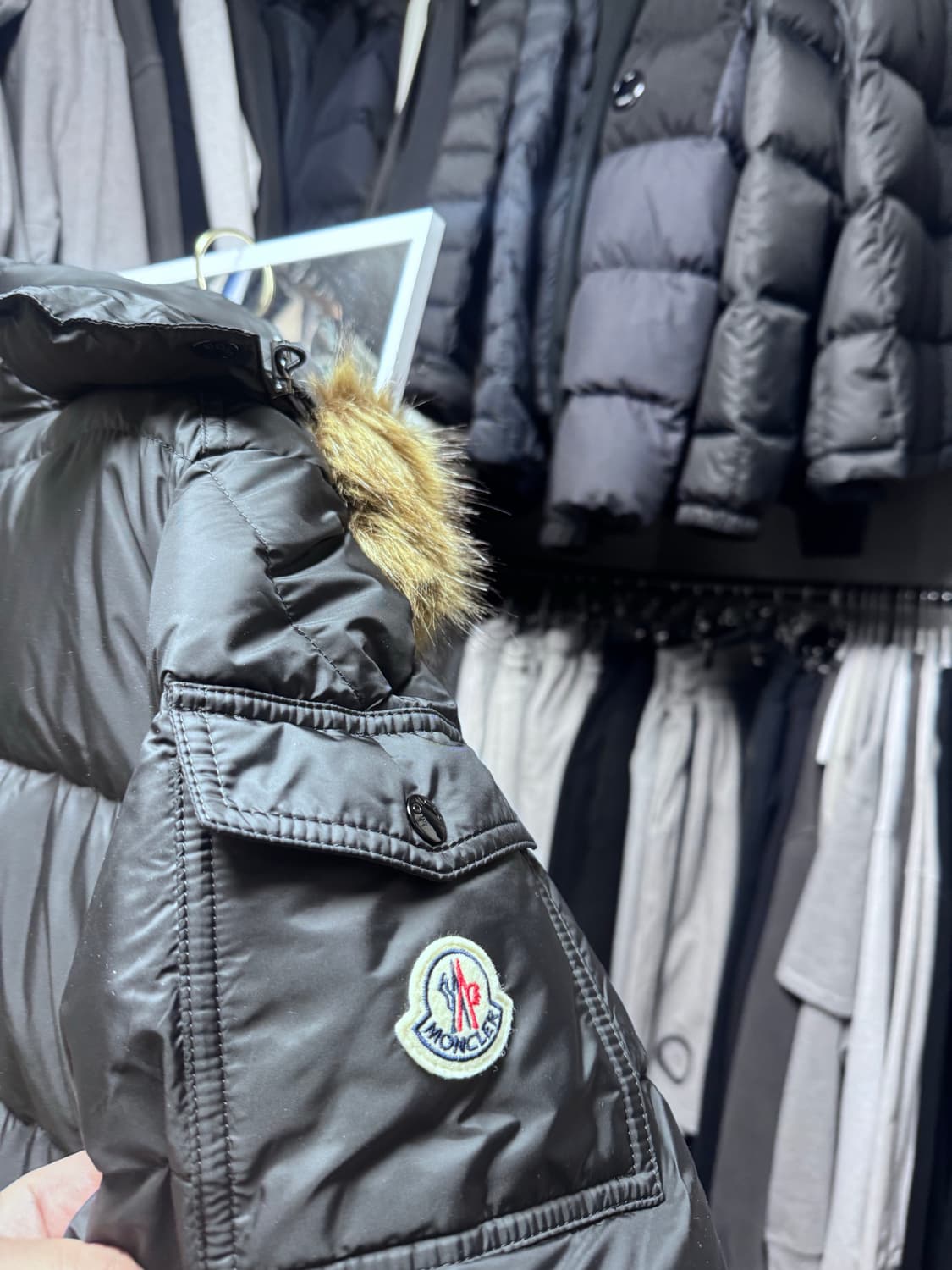 24fw 몽클레어 마야프 패딩 점퍼 6사이즈 새상품(택만제거) 상품이미지2