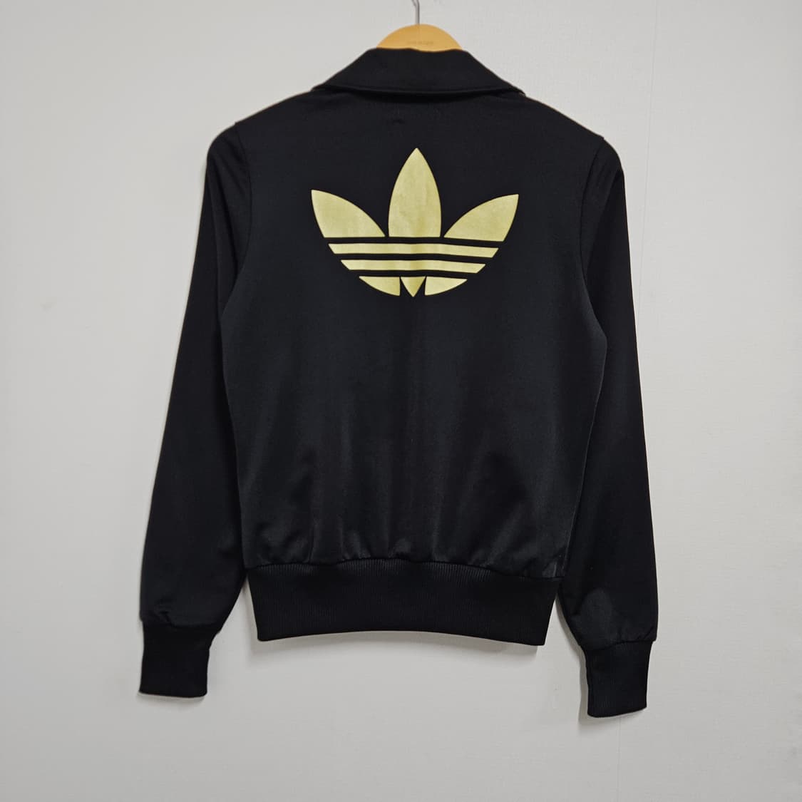 95) 아디다스 블랙골드 백로고 파이어버드 트랙탑 져지 상품이미지2