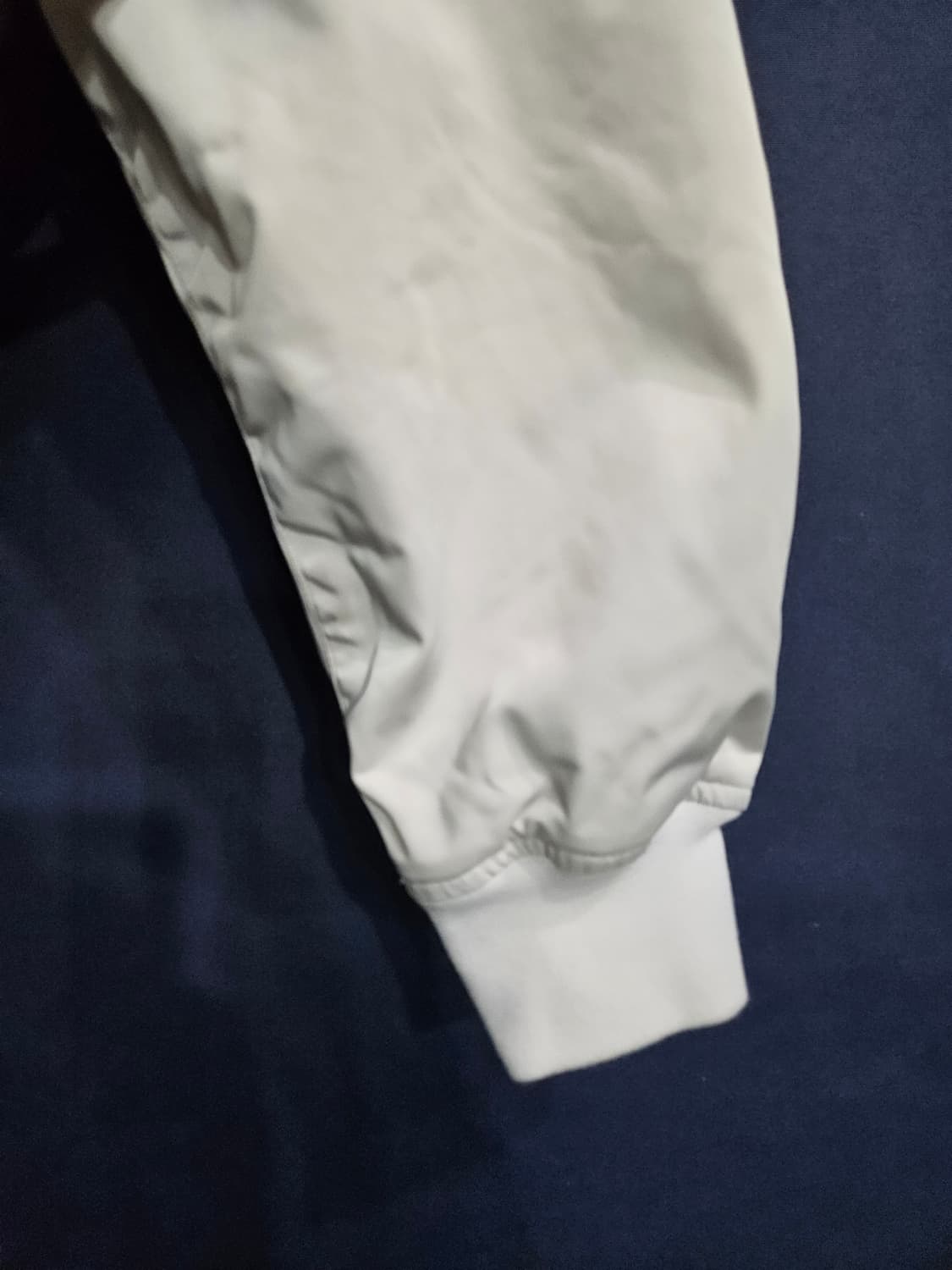 지오다노 아이보리컬러 남성 세미오버핏 100 항공점퍼 자켓  상품이미지5