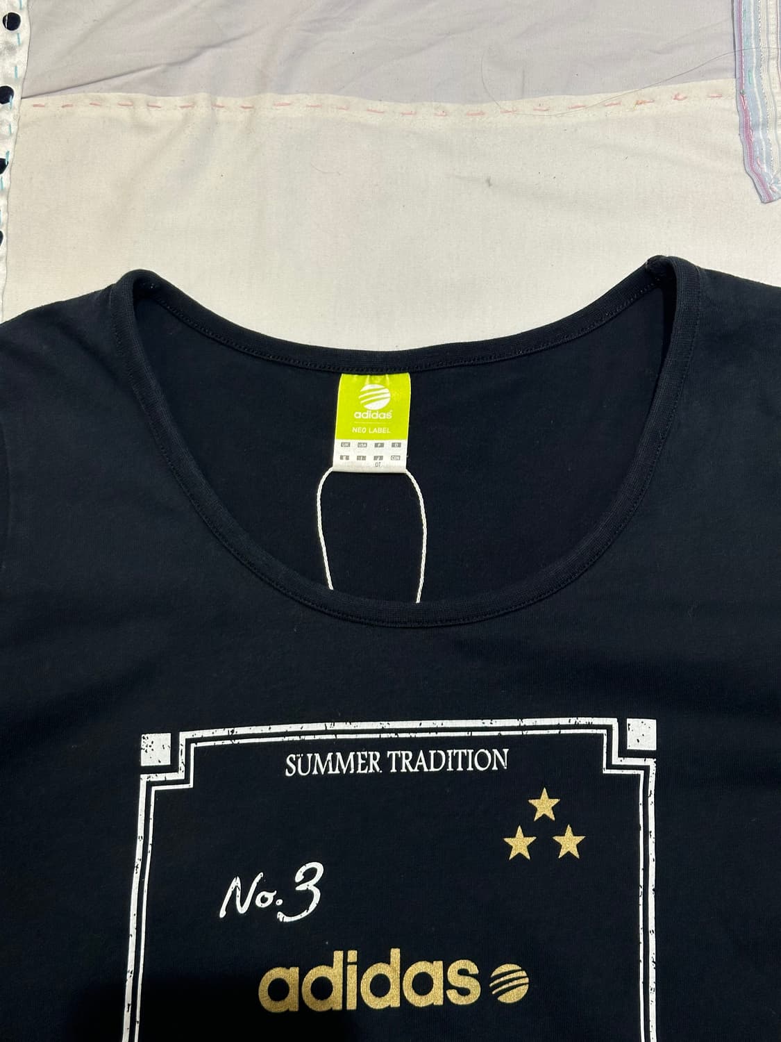 아디다스 블랙 퍼프 티셔츠  상품이미지4