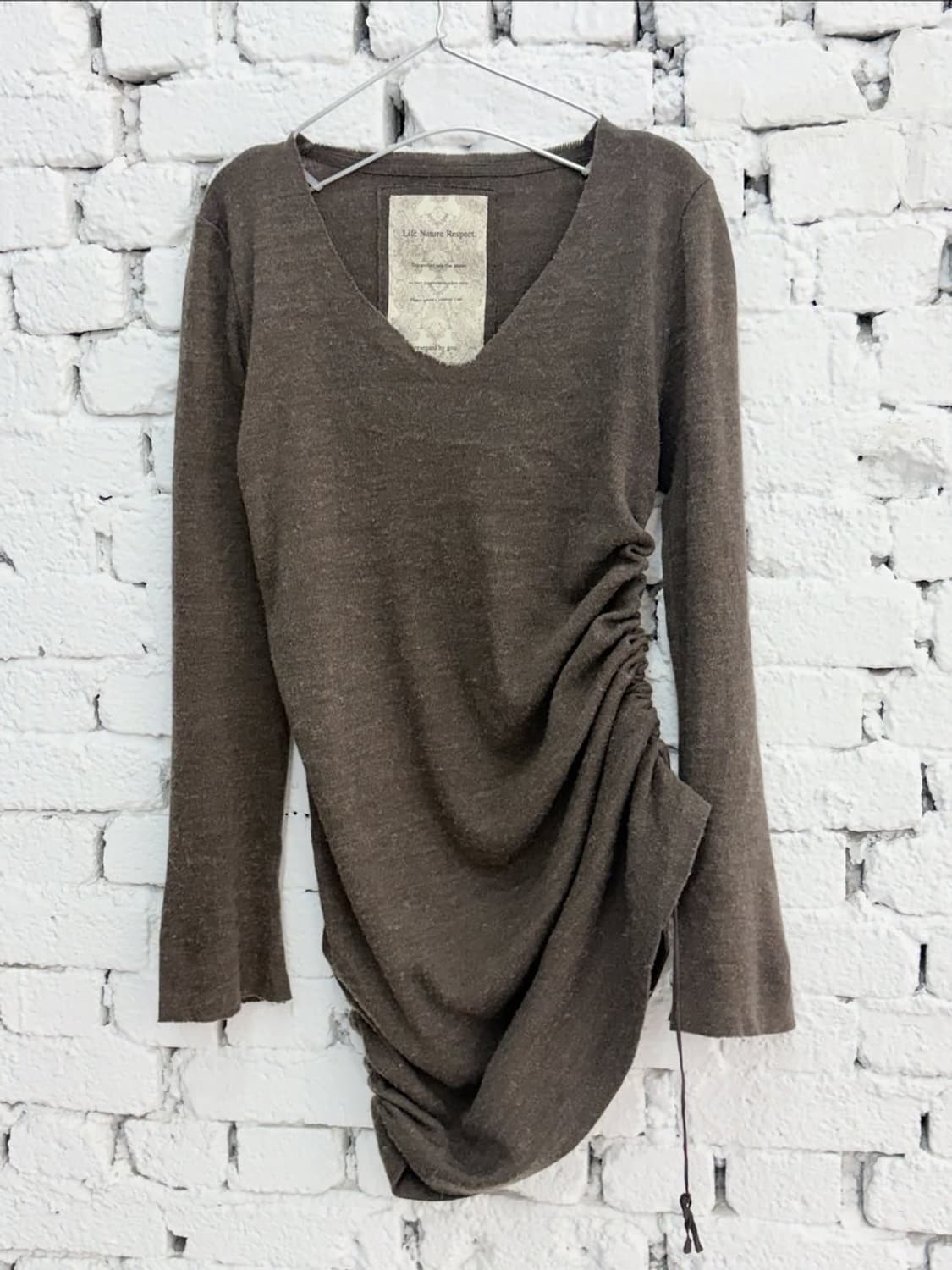 goa Asymmetric Shirring Long Sleeve Top 상품이미지5