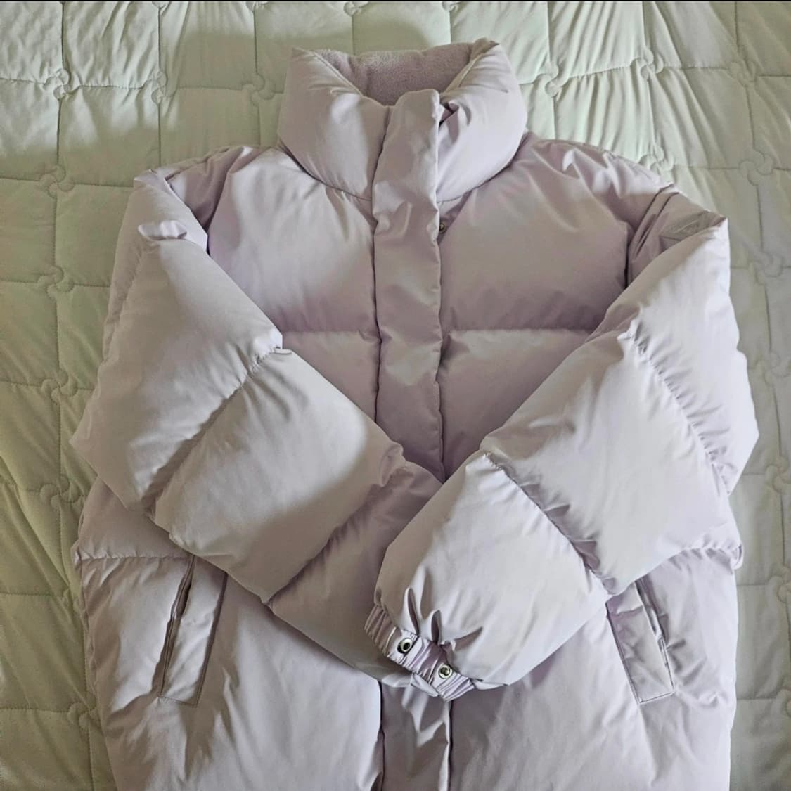 게스 숏푸퍼 숏패딩 연보라 라벤더 바이올렛 상품이미지2