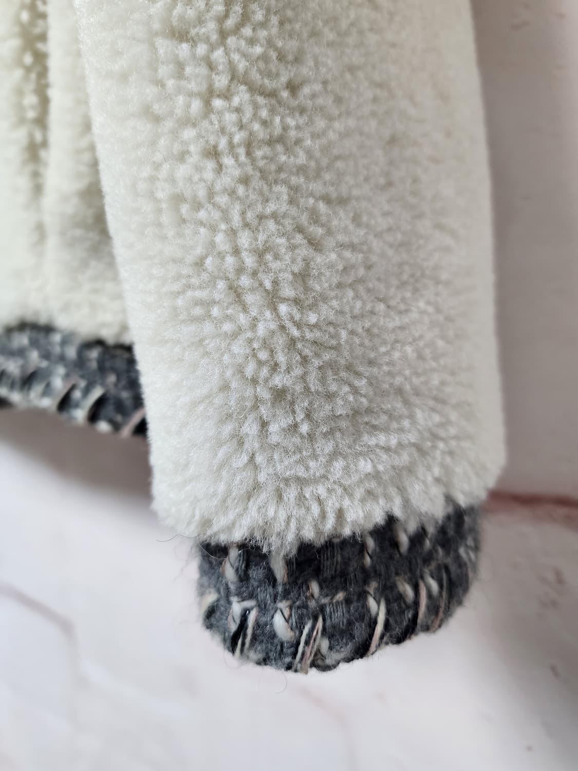 아이보리 컬러의 SJ SJ 뽀글이 트위드 자켓 상품이미지5