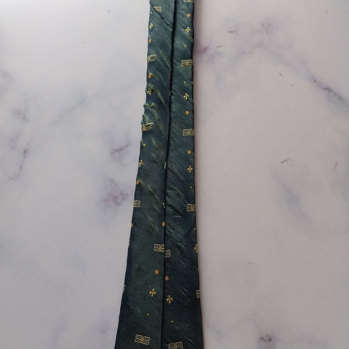 발렌시아가 실크 전체 로고 자수 넥타이 9.2cm B등급 K1937
 상품이미지7